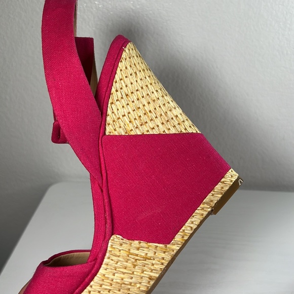 Like new!! BCBGeneration CABARET RAQUEL wedge Sz 8 - Picture 13 of 16